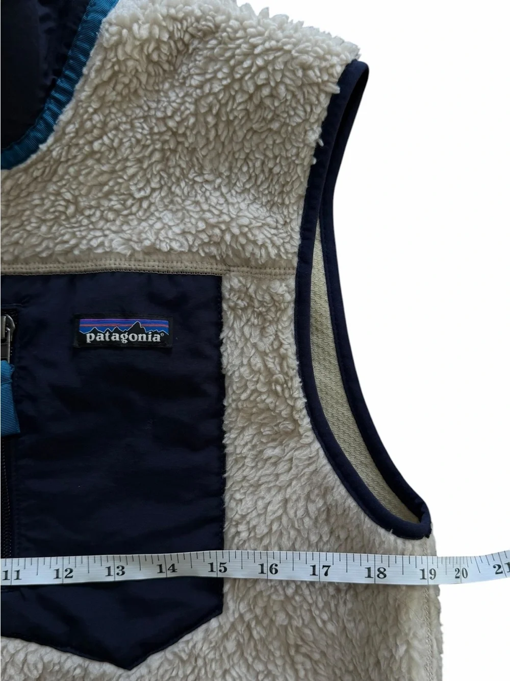 Men’s Patagonia Cream Sherpa Vest with Navy Chest Pocket Size Medium